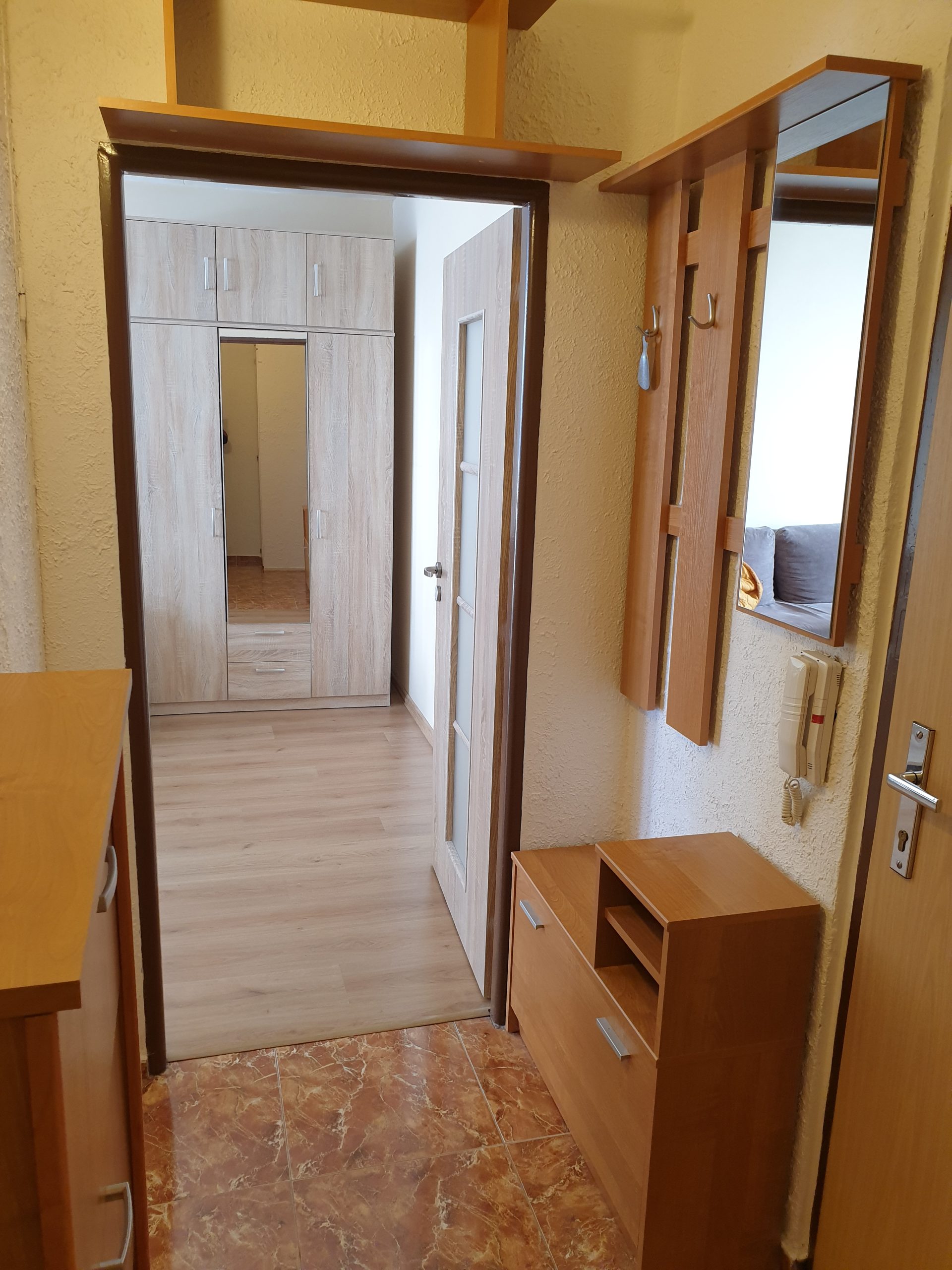 PRENAJATÝ 1 izbový zariadený byt na sídl. Darg. Hrdinov