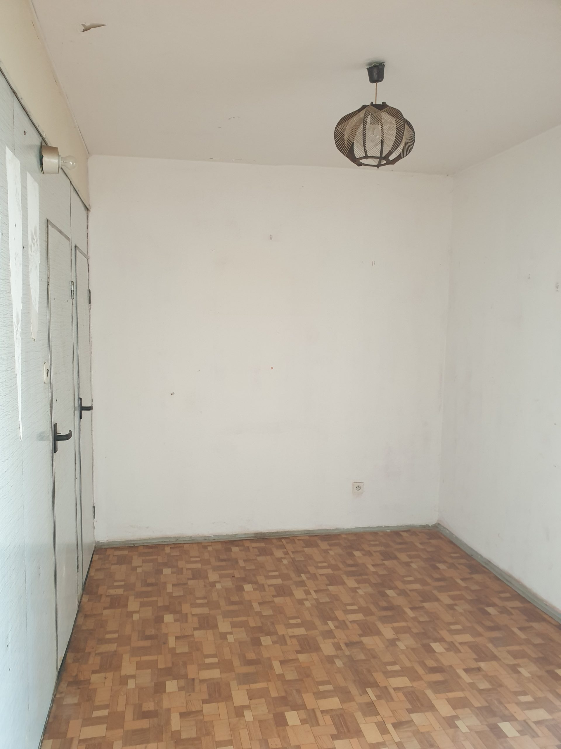 PREDANÝ Veľký 2 izbový byt s lodžiou na sídl. Nad jazerom, Nám. kozmonautov
