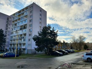 PRENAJATÉ Bezstarostné parkovanie – na prenájom 2 parkovacie státia pri Spoločenskom pavilóne