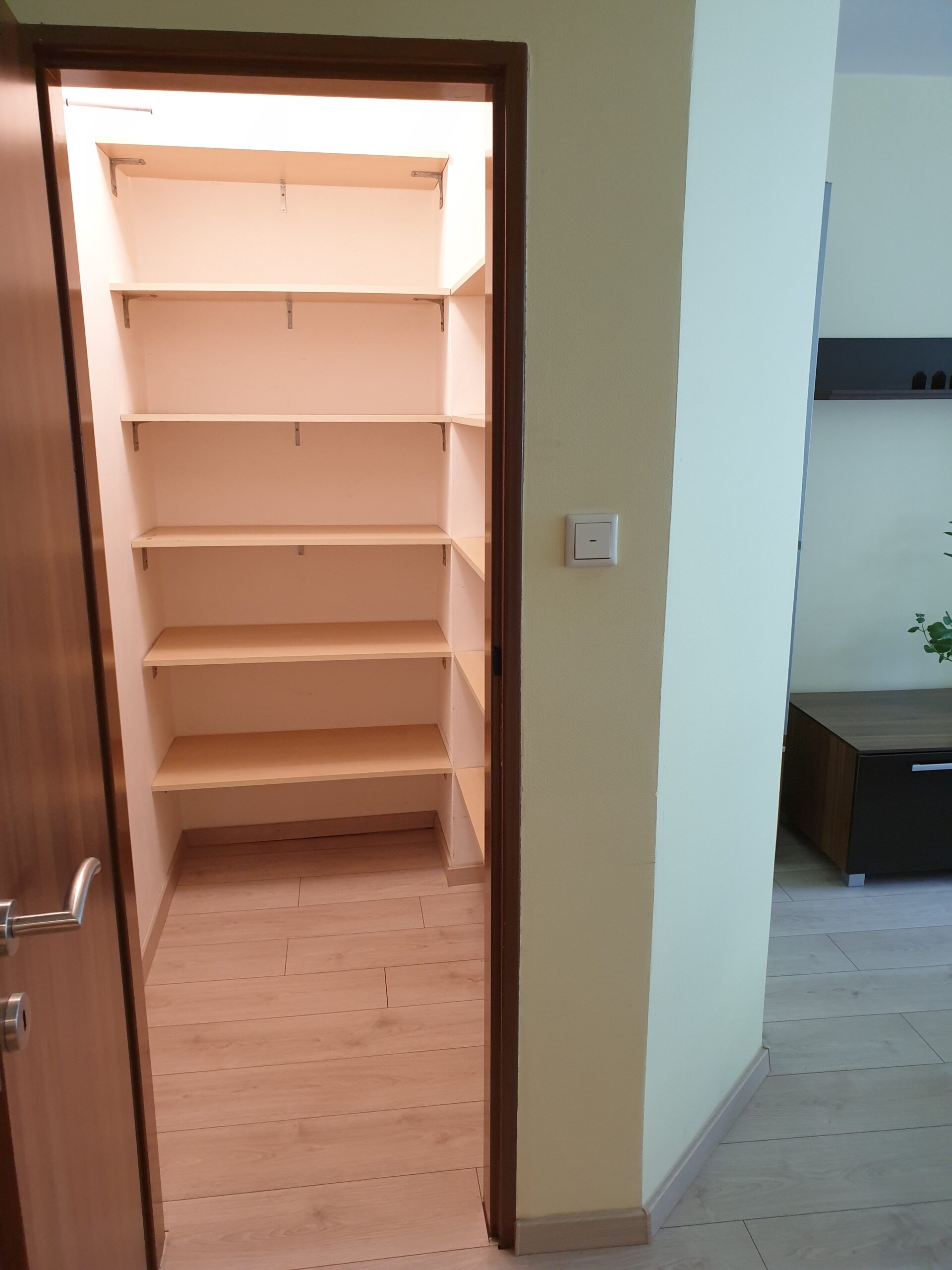 2 izbový tehlový byt po rekonštrukcii, Čárskeho ul., Košice-Sever