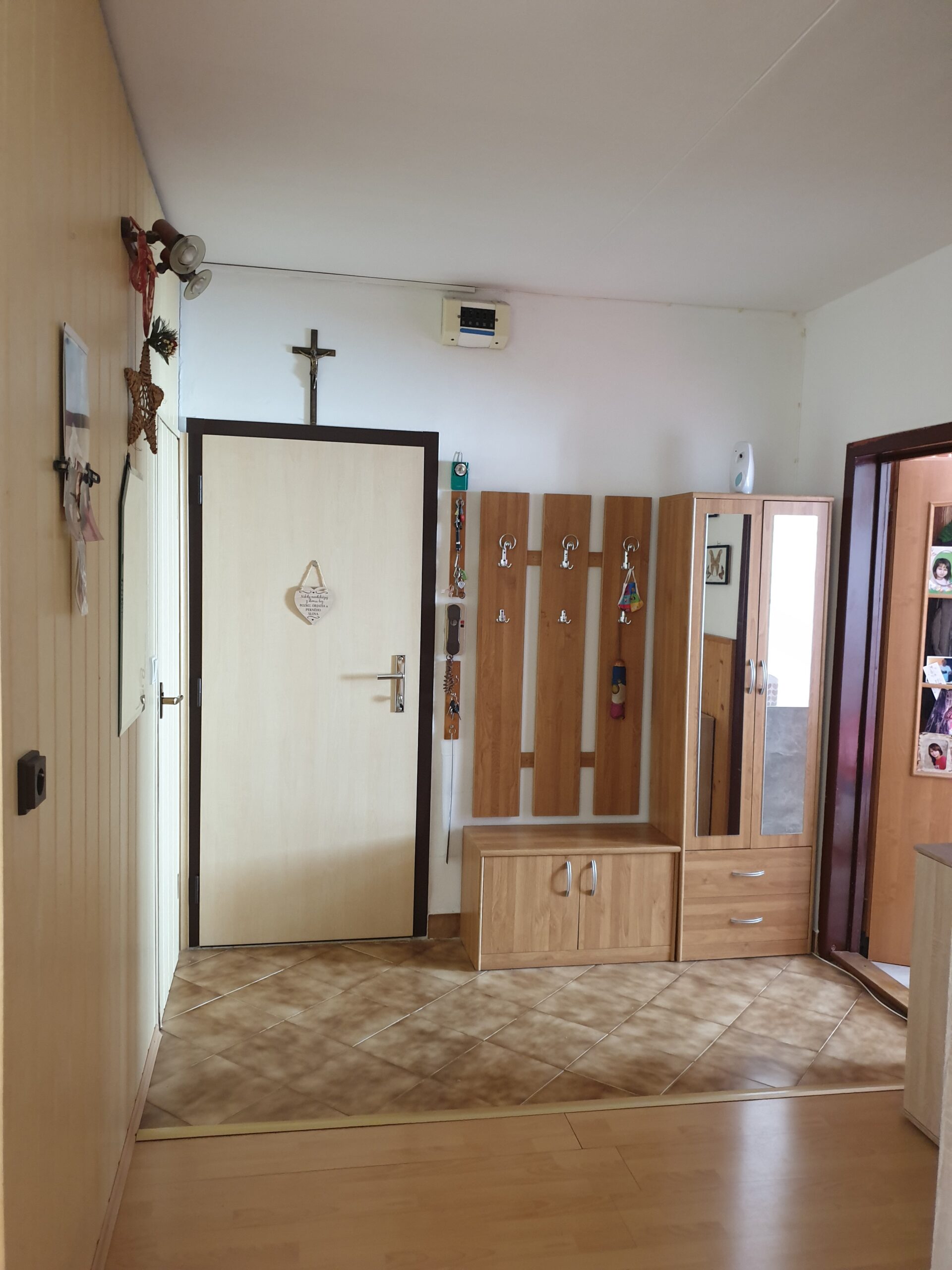 4 izbový byt, 3.posch., lodžia, sídl. Darg. Hrdinov (Furča)